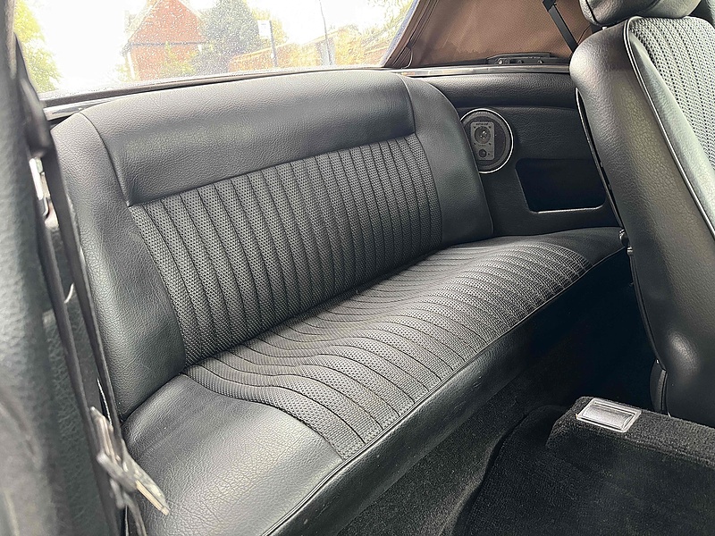 Triumph 1972 Triumph Stag 327 V8 manual Petrol