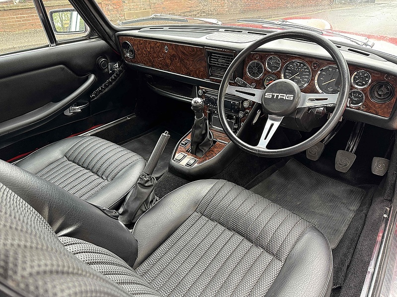 Triumph 1972 Triumph Stag 327 V8 manual Petrol