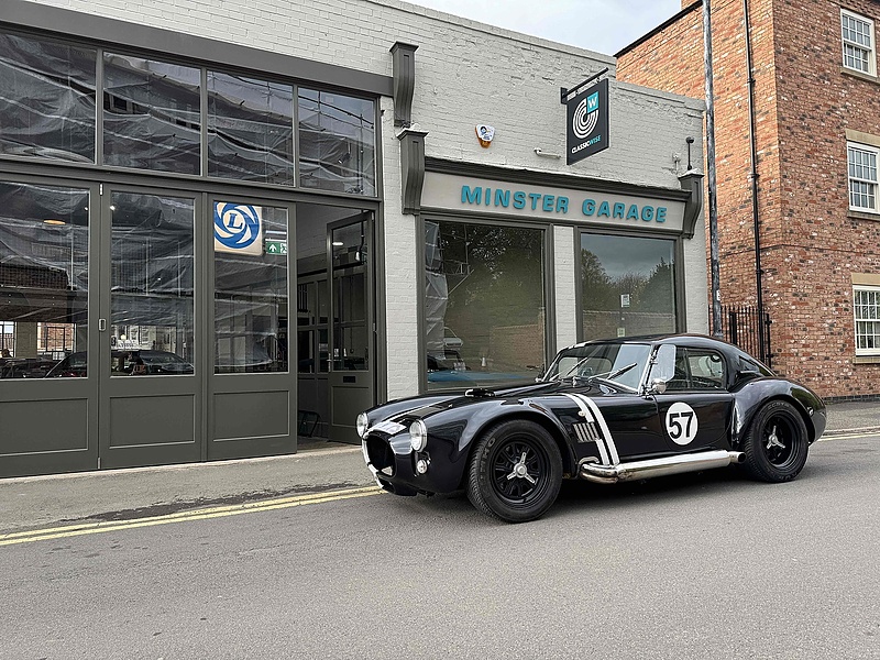 AK 2015 AK 427 Cobra 6.2 LS3 5 speed manual 