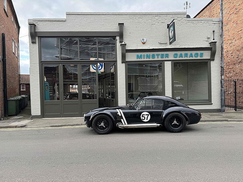 AK 2015 AK 427 Cobra 6.2 LS3 5 speed manual 