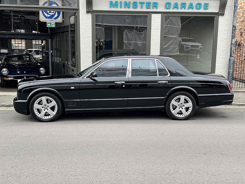 Bentley  Saloon 6.8 Automatic Petrol