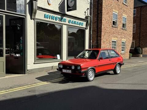 XR2 Hatchback 1.6 Petrol