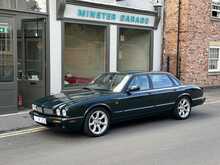 Jaguar XJR  