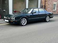 Jaguar XJR  