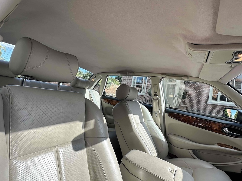 Jaguar 2001 Jaguar XJR 4.0 Supercharged