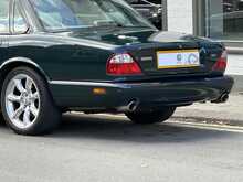 Jaguar XJR  