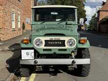 Toyota Land Cruiser FJ40 