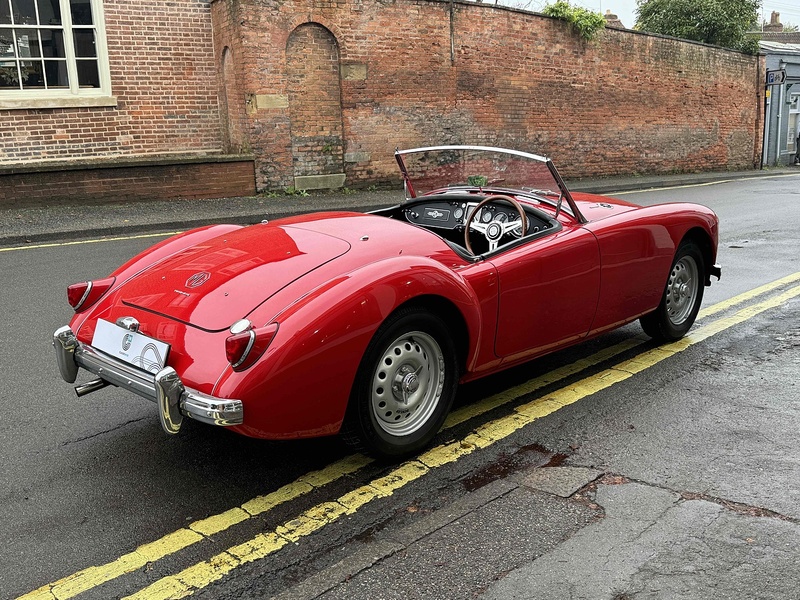 MG Twincam // 1622cc Engine Conversion