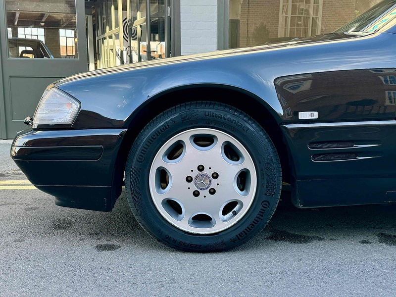 Mercedes-Benz 5.0 SL500 Convertible 2dr Petrol Automatic (340 g/km, 320 bhp)