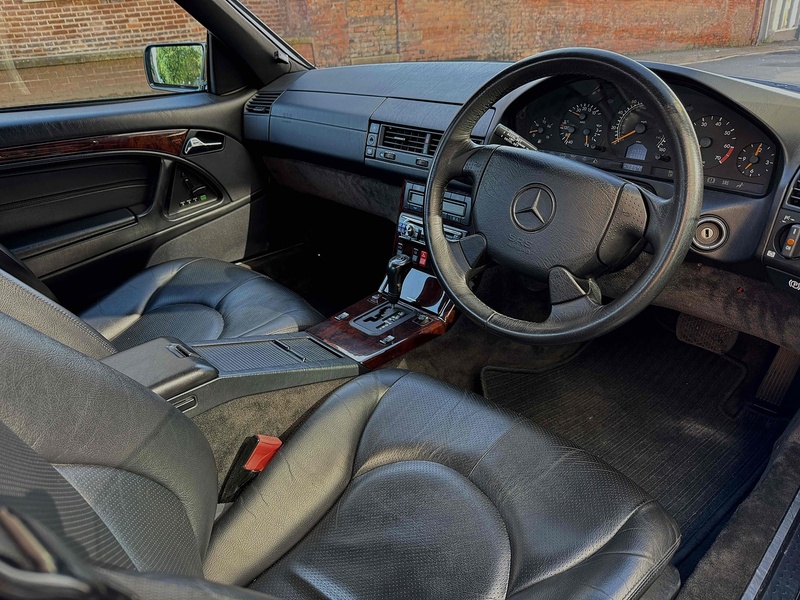 Mercedes-Benz 5.0 SL500 Convertible 2dr Petrol Automatic (340 g/km, 320 bhp)