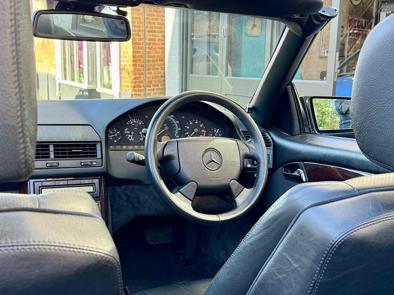 Mercedes-Benz 5.0 SL500 Convertible 2dr Petrol Automatic (340 g/km, 320 bhp)