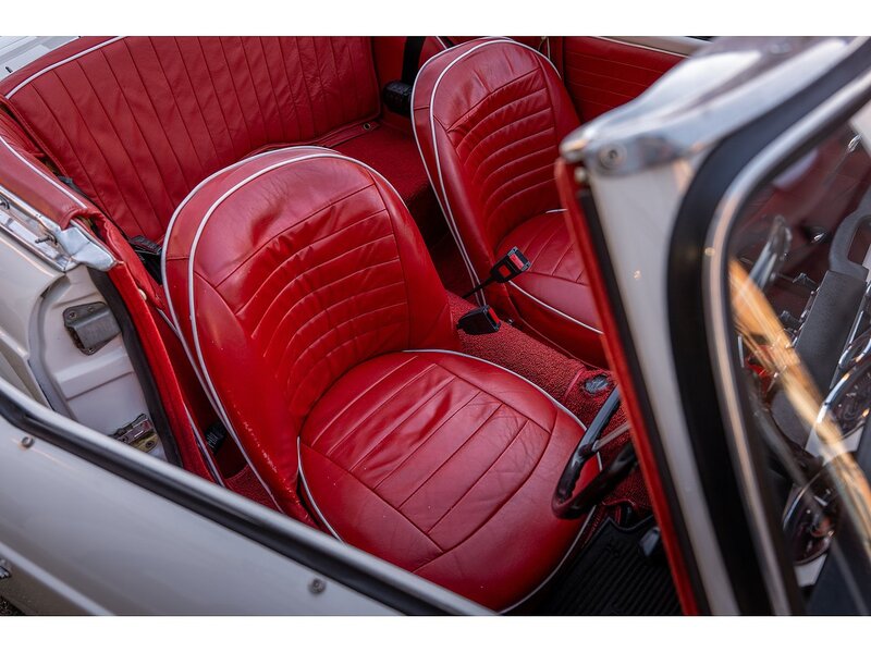 Triumph  Convertible 2.0 Petrol