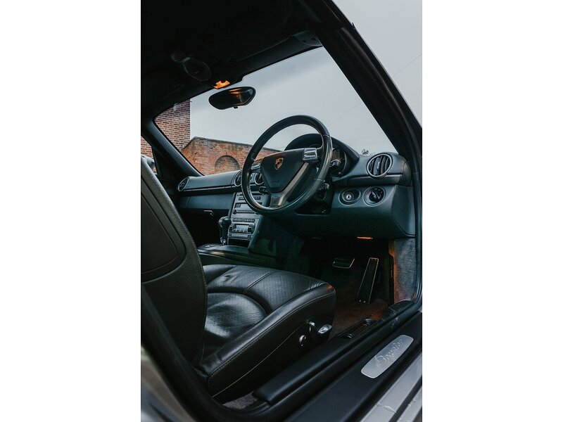 Porsche 2.7 987 Convertible 2dr Petrol Tiptronic (229 g/km, 240 bhp)