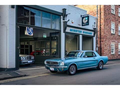 Coupe 4.7 3-Speed Auto