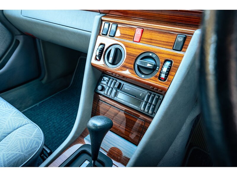 Mercedes-Benz E250 Saloon 2.5 Automatic Diesel