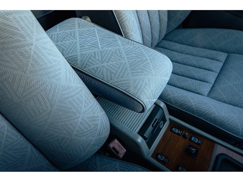 Mercedes-Benz E250 Saloon 2.5 Automatic Diesel