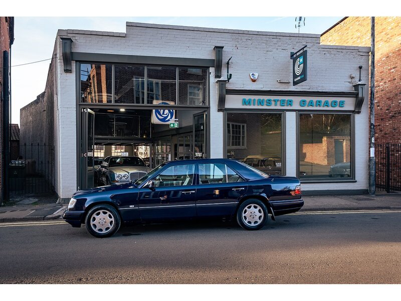 Mercedes-Benz E250 Saloon 2.5 Automatic Diesel