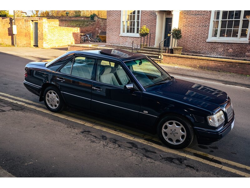 Mercedes-Benz E250 Saloon 2.5 Automatic Diesel