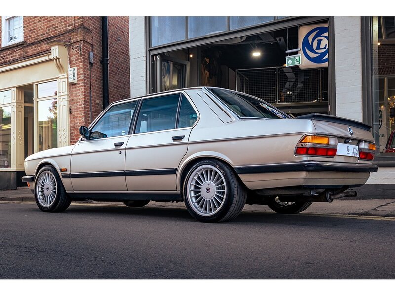 BMW 520i Saloon 2.0 Manual Petrol