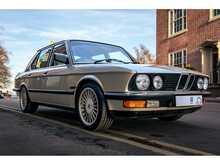 BMW 5 Series 520i Lux 