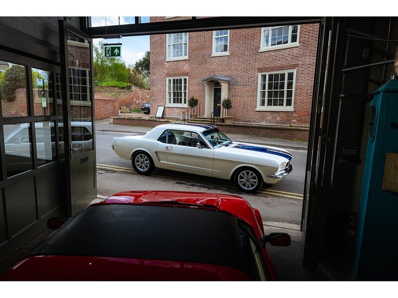 Ford Coupe 5.0 Automatic