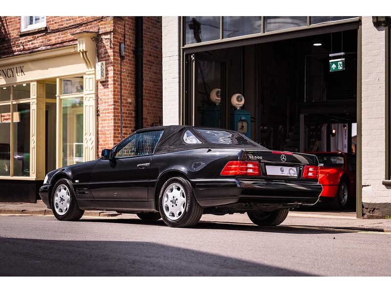 Mercedes-Benz 5.0 SL500 Convertible 2dr Petrol Automatic (340 g/km, 320 bhp)