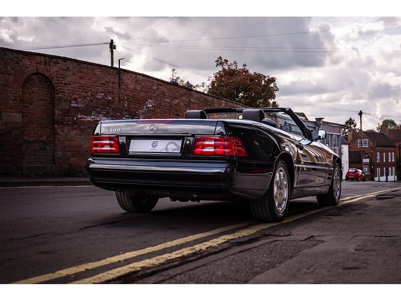 Mercedes-Benz 5.0 SL500 Convertible 2dr Petrol Automatic (340 g/km, 320 bhp)
