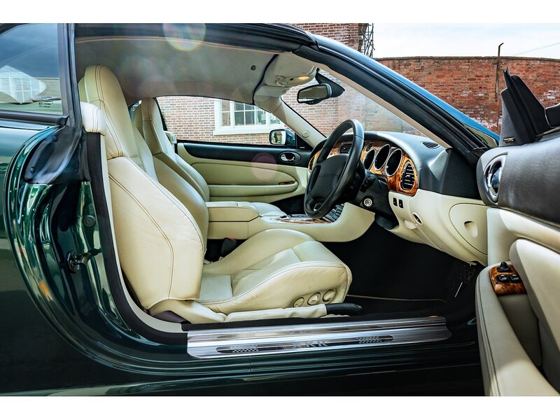 Jaguar 4.2 S Convertible 2dr Petrol Automatic (304 g/km, 400 bhp)