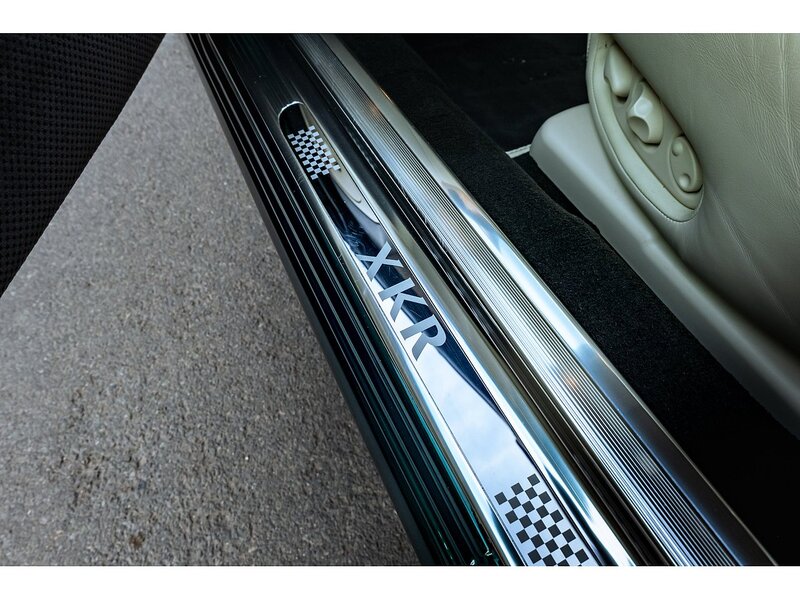 Jaguar 4.2 S Convertible 2dr Petrol Automatic (304 g/km, 400 bhp)