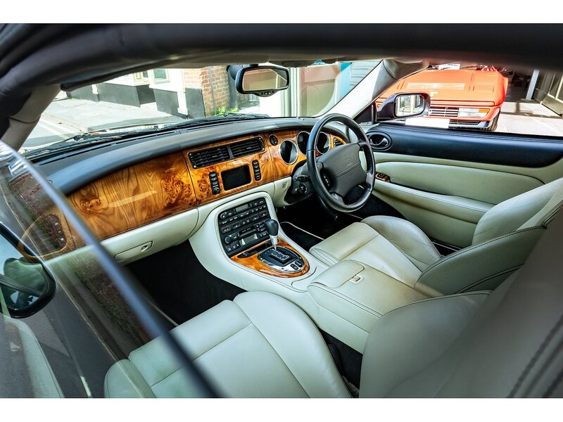 Jaguar 4.2 S Convertible 2dr Petrol Automatic (304 g/km, 400 bhp)