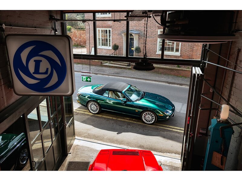 Jaguar 4.2 S Convertible 2dr Petrol Automatic (304 g/km, 400 bhp)