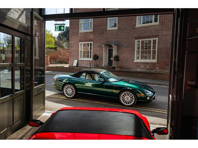 Jaguar 4.2 S Convertible 2dr Petrol Automatic (304 g/km, 400 bhp)