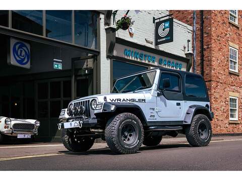 4.0 Summer Edition // 6-Speed Manual