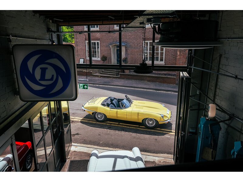 Jaguar S2 4.2 Roadster