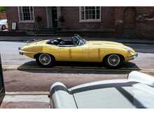Jaguar E-Type Roadster 