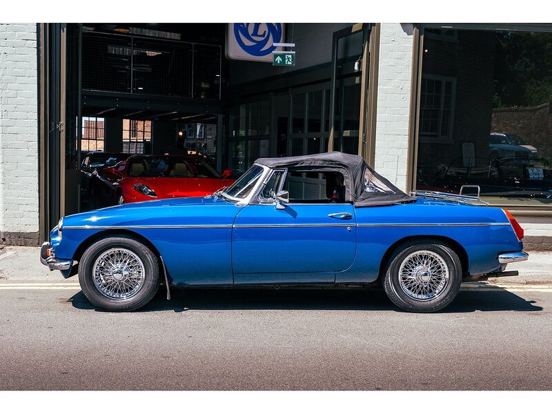 MG Roadster with Power-Steering