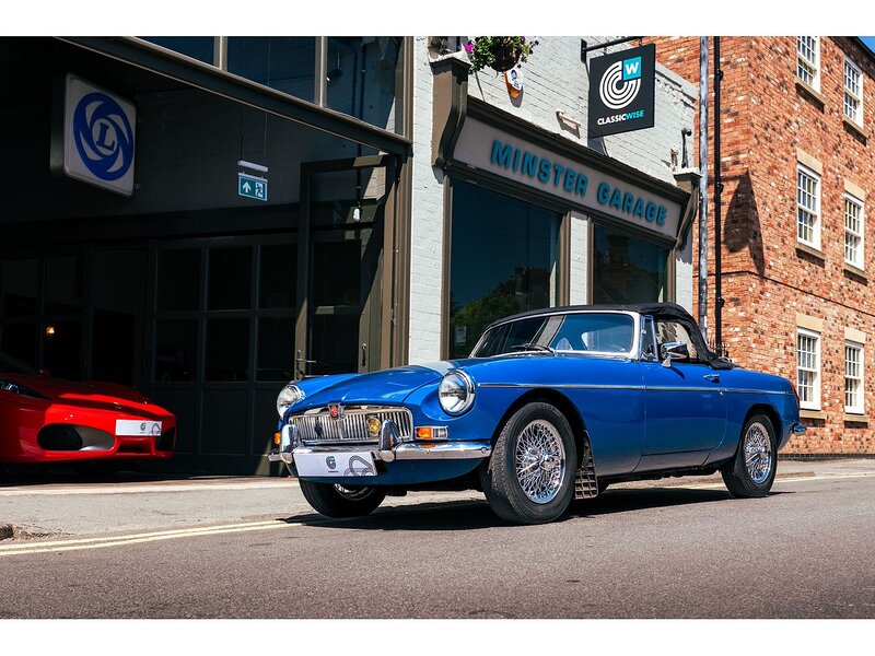 MG Roadster with Power-Steering
