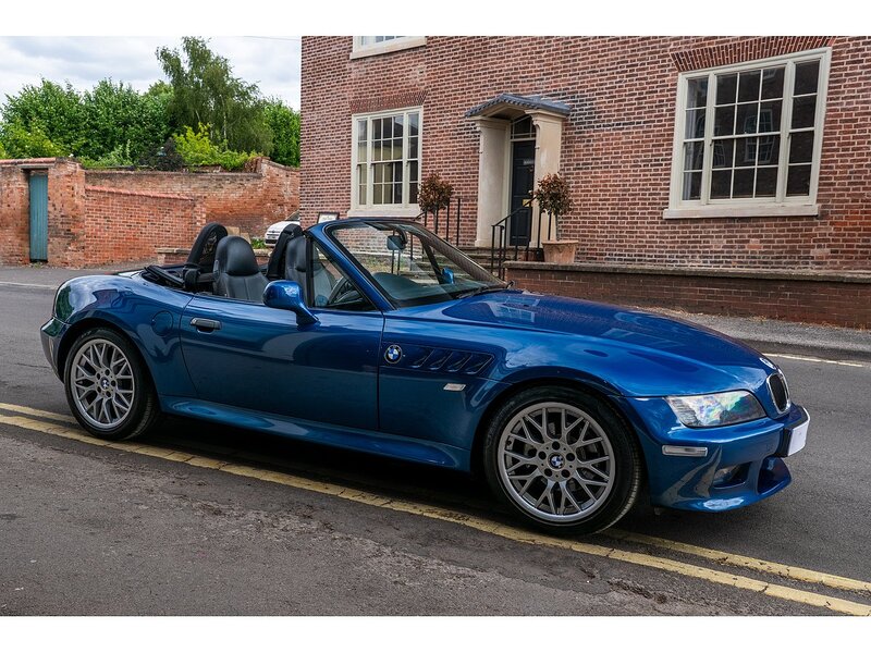 BMW 2.2i Sport Roadster // Manual
