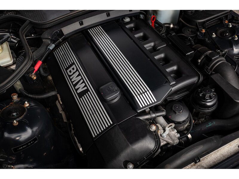 BMW 2.2i Sport Roadster // Manual