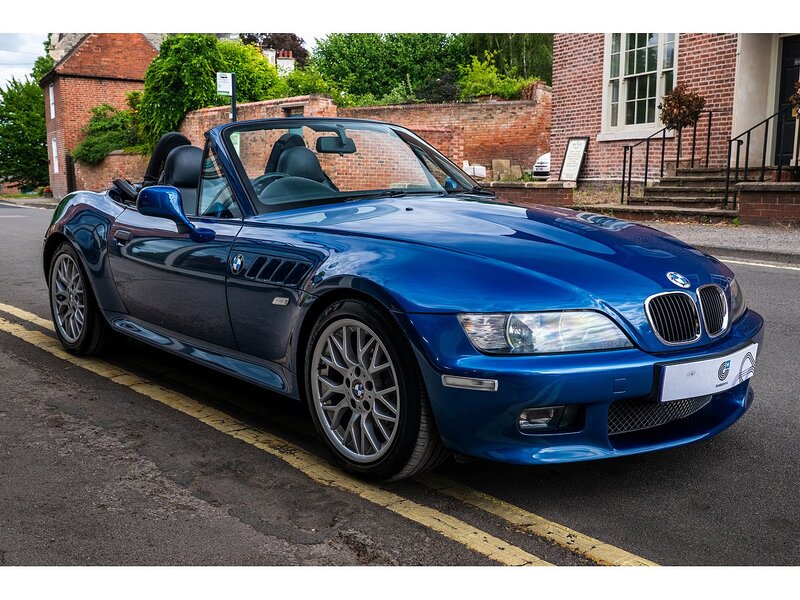 BMW 2.2i Sport Roadster // Manual