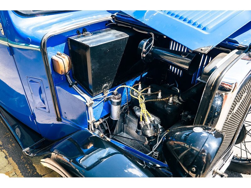 Austin RM De Luxe Saloon