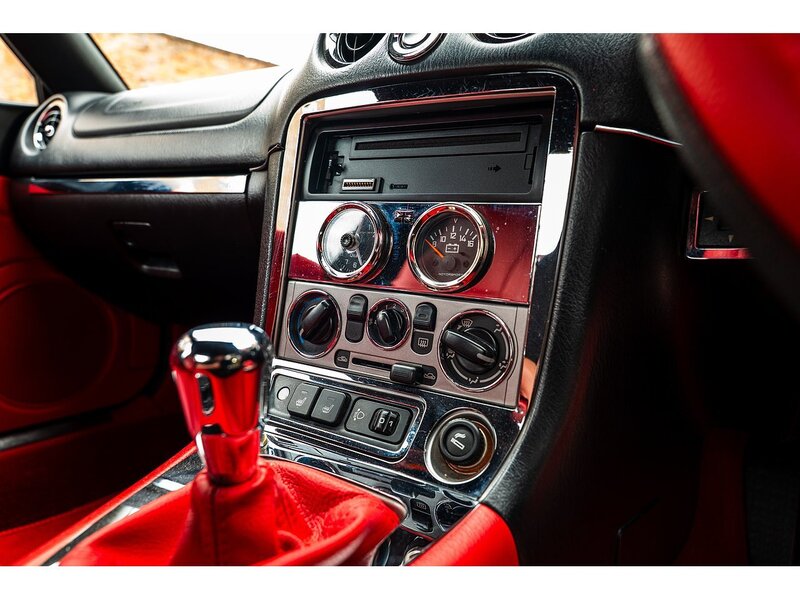 Mazda 1.8 Icon Convertible 2dr Petrol Manual (210 g/km, 146 bhp)