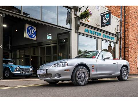 1.8 Icon Convertible 2dr Petrol Manual (210 g/km, 146 bhp)