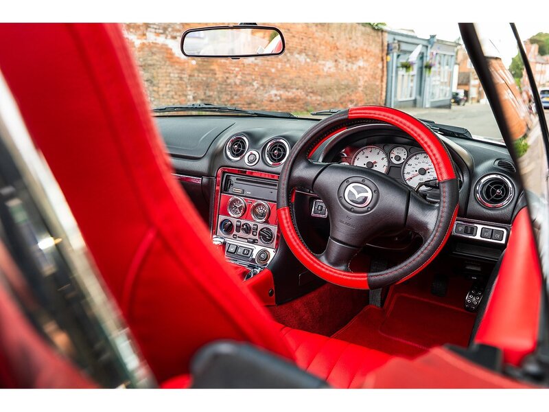 Mazda 1.8 Icon Convertible 2dr Petrol Manual (210 g/km, 146 bhp)