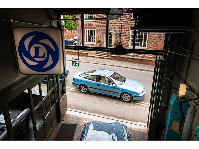 Vauxhall 2.0 SE6 Coupe // 1 of 55 