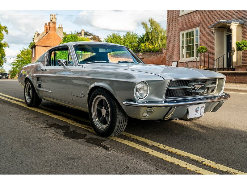 Ford Fastback 302 5 Speed manual
