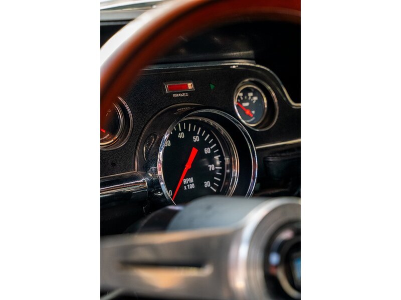 Ford Fastback 302 5 Speed manual