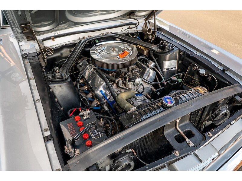 Ford Fastback 302 5 Speed manual