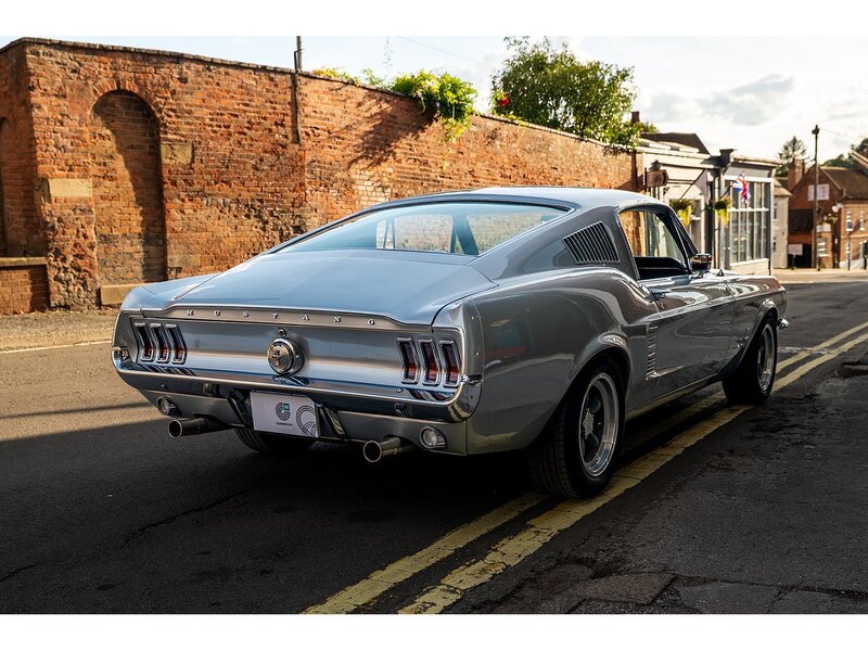 Ford Fastback 302 5 Speed manual