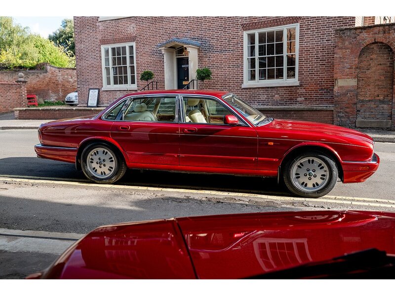Jaguar  Saloon 3.2 Automatic Petrol